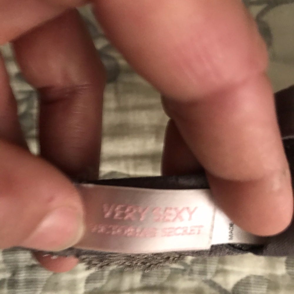 Victoria Secret Bra - Picture 4 of 4
